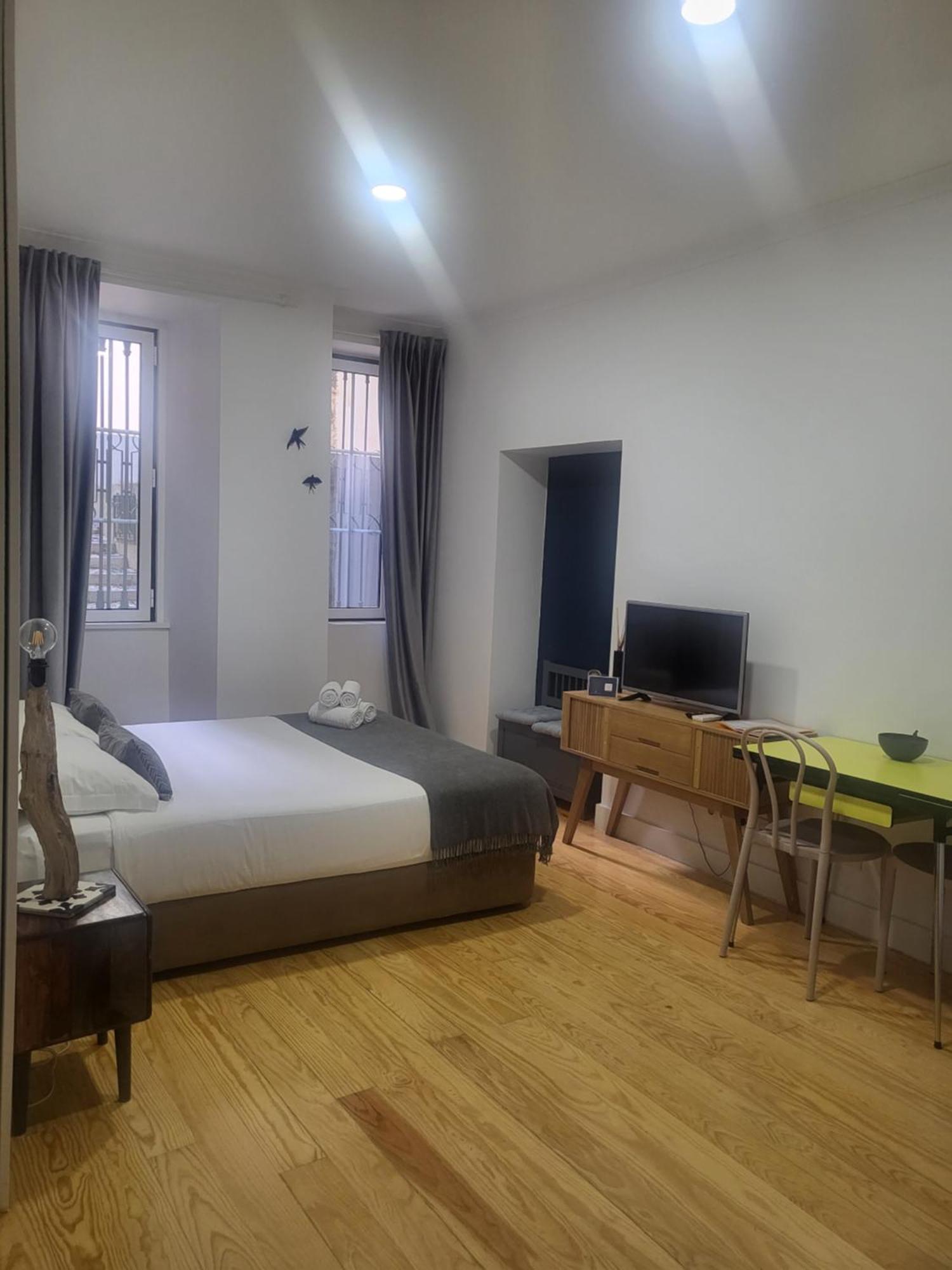 Alfama Apartments Services Lisbon Bagian luar foto