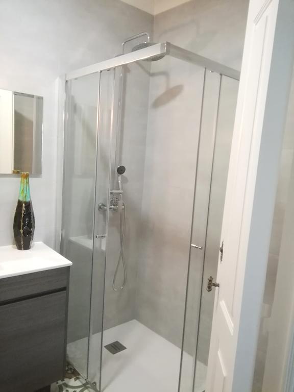 Alfama Apartments Services Lisbon Bagian luar foto