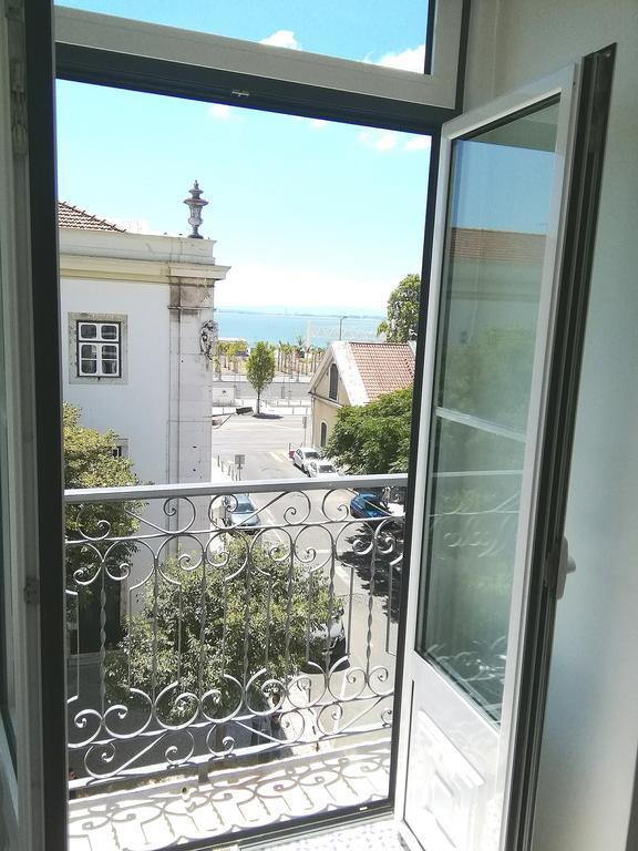 Alfama Apartments Services Lisbon Bagian luar foto